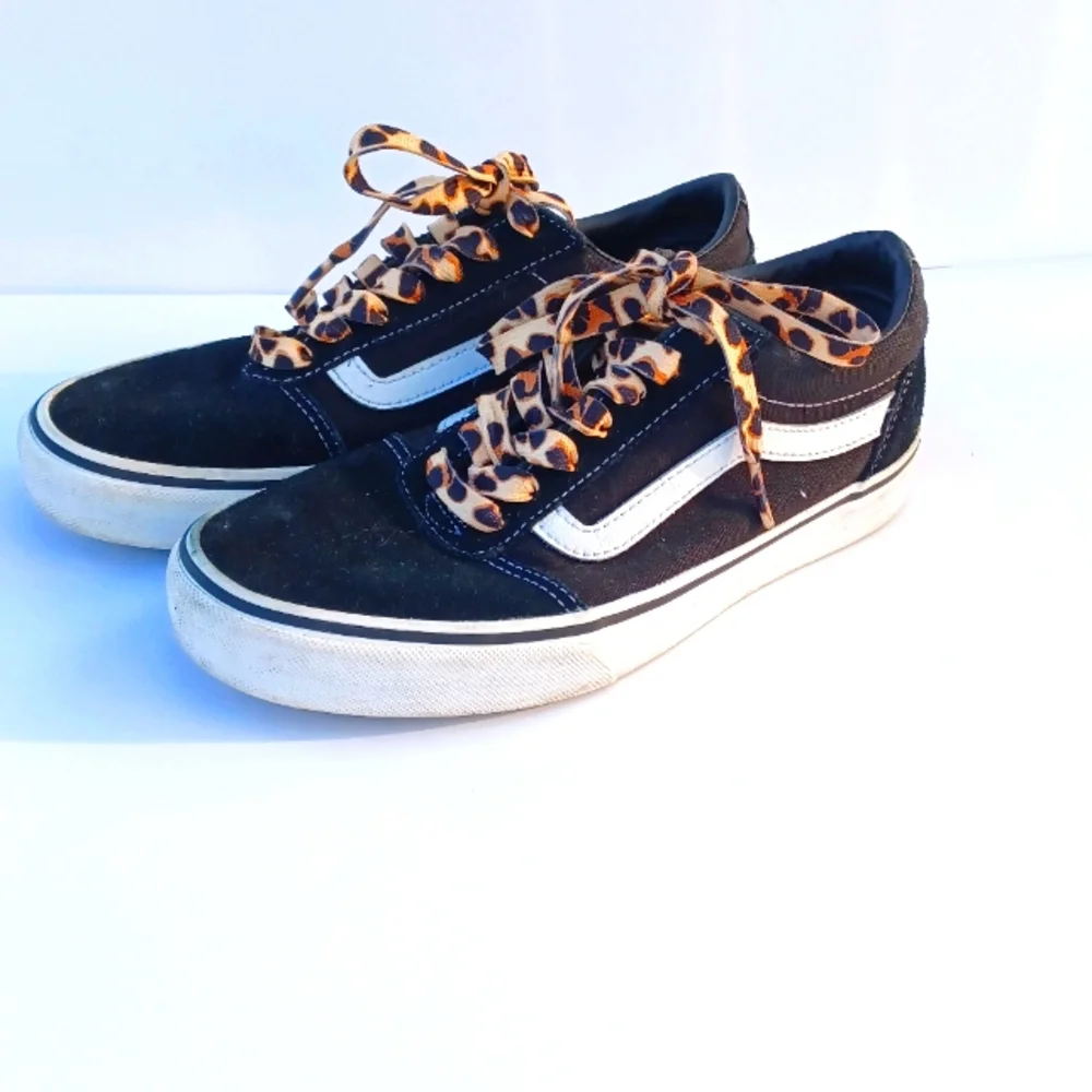 Vans‎ 7 Mens Canvas Old Skool WARD Suede Black White sneakers with Leopard Laces - Picture 2 of 7